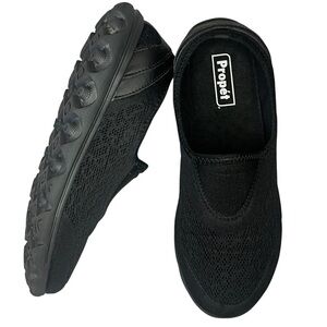Propet TravelActiv Slip-On Black Sneakers size 9 wide width 4E